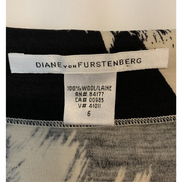 DVF Womens Dress 6 Bodycon Wool Knee Length Black White Vneck Cocktail - Picture 3 of 12